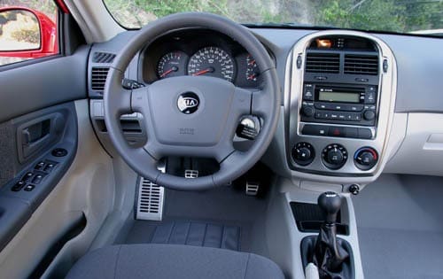 2005 Kia Spectra interior I