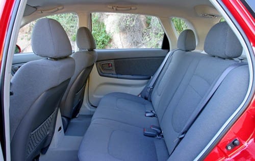 2005 Kia Spectra interior RI