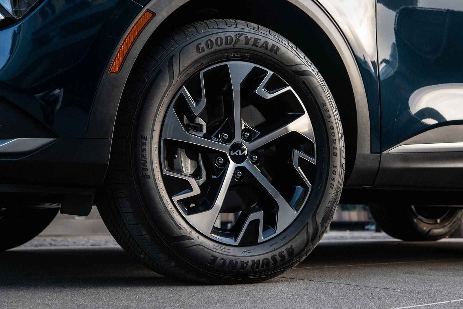 2025 Kia Sportage exterior W