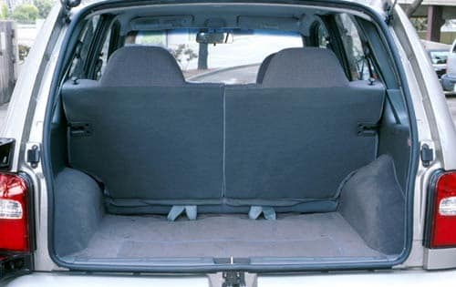 2000 Kia Sportage interior CARGO