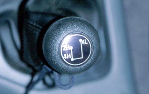 2000 Kia Sportage interior DETAIL