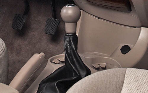 2006 Kia Sportage interior CC