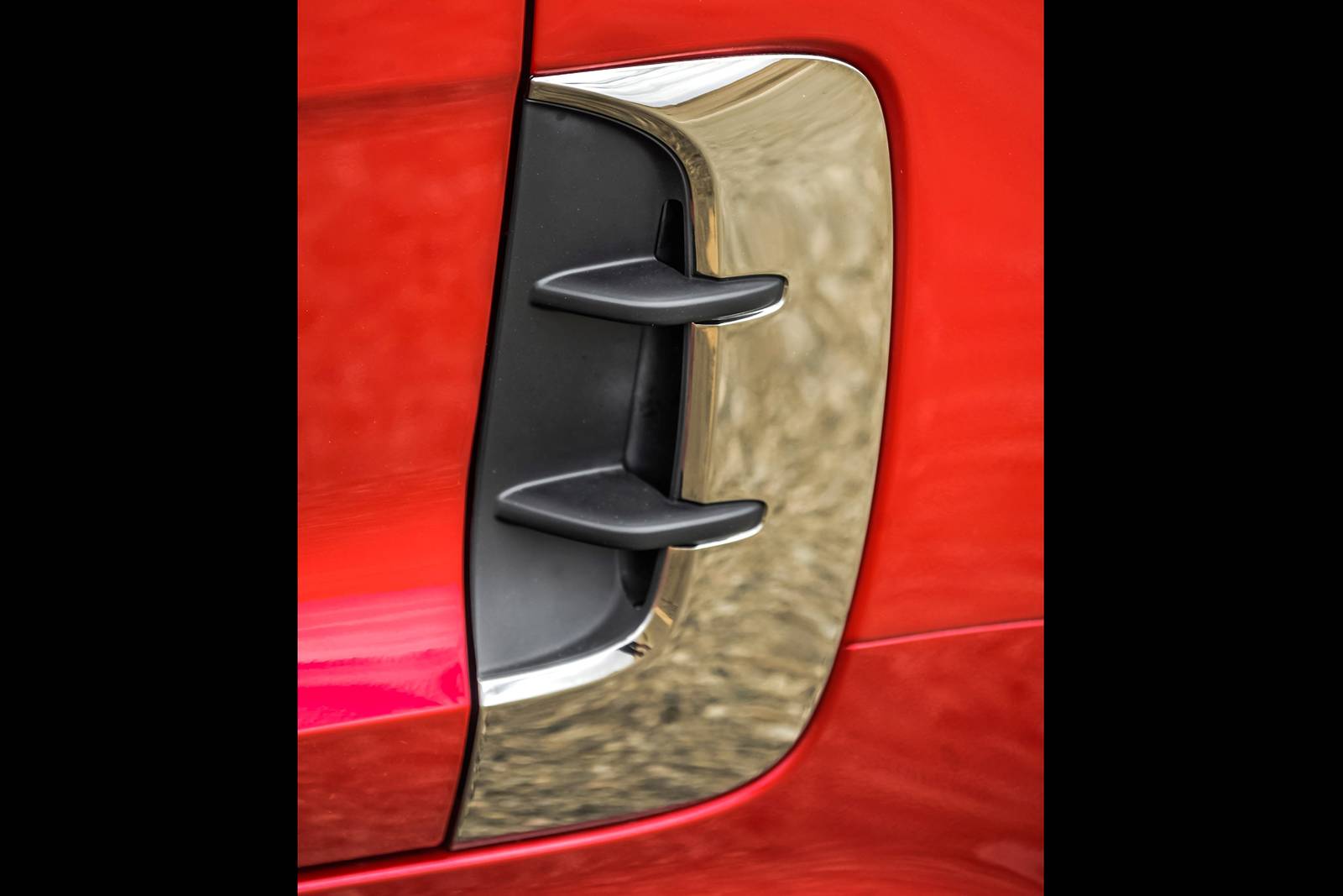 2018 Kia Stinger front safety EDETAIL