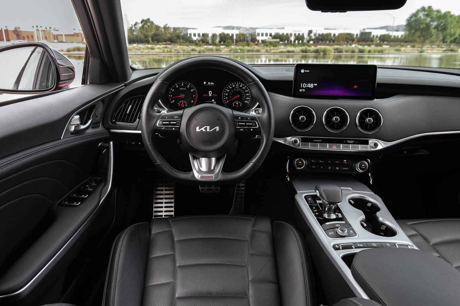 2022 Kia Stinger interior SWD
