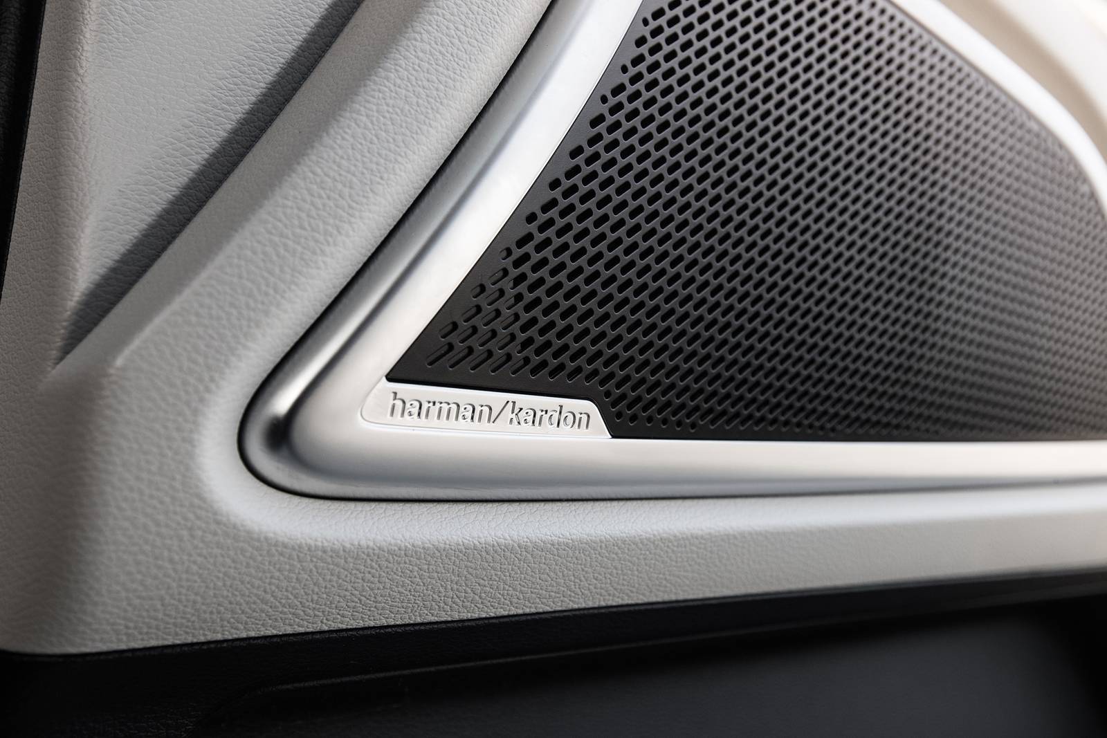 2020 Kia Telluride interior DETAIL