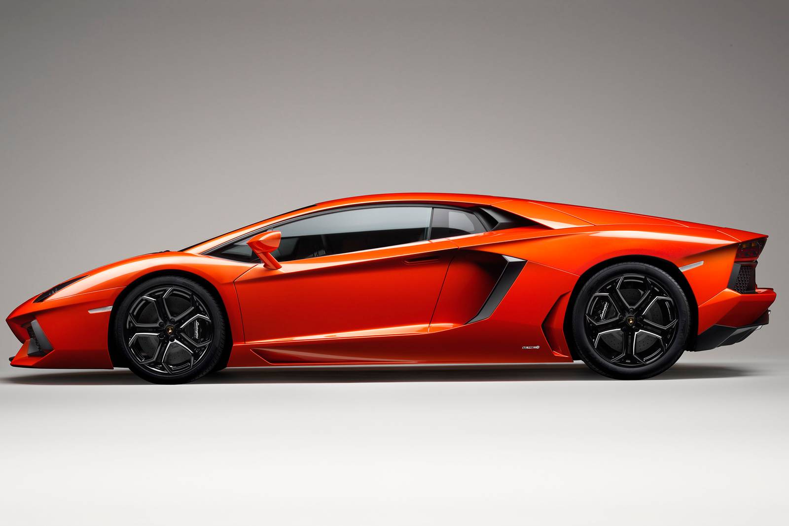 2012 Lamborghini Aventador LP 700-4 Coupe Exterior
