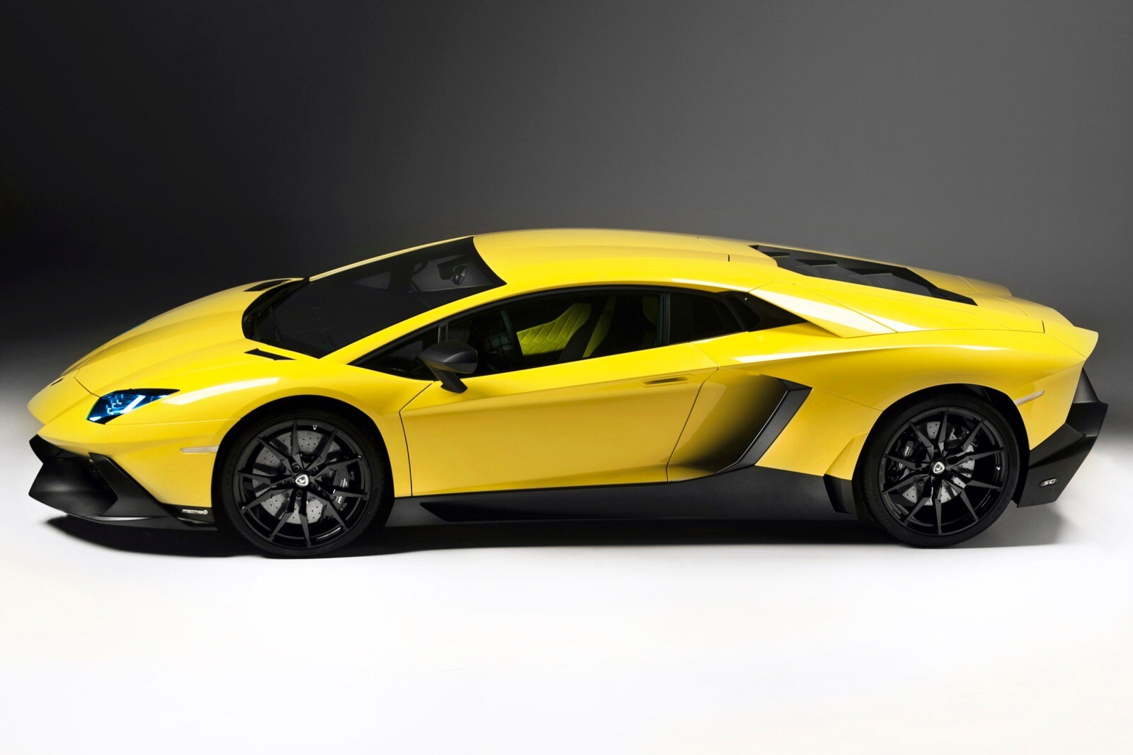 2014 Lamborghini Aventador