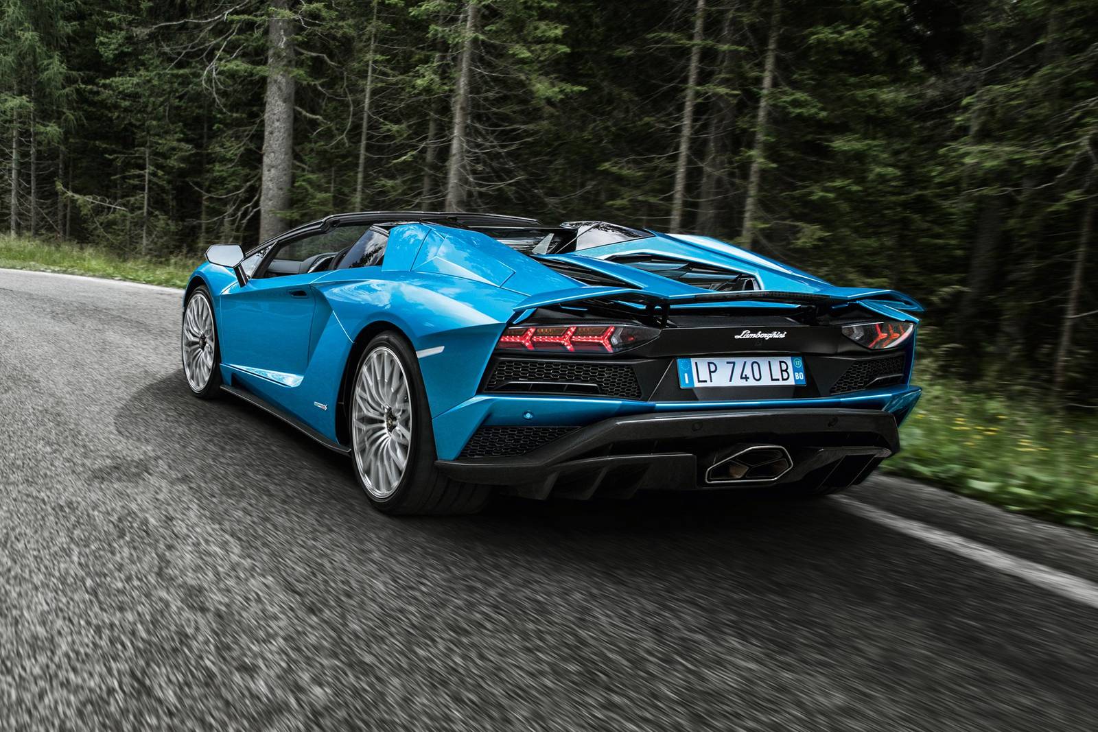 2019 Lamborghini Aventador exterior F