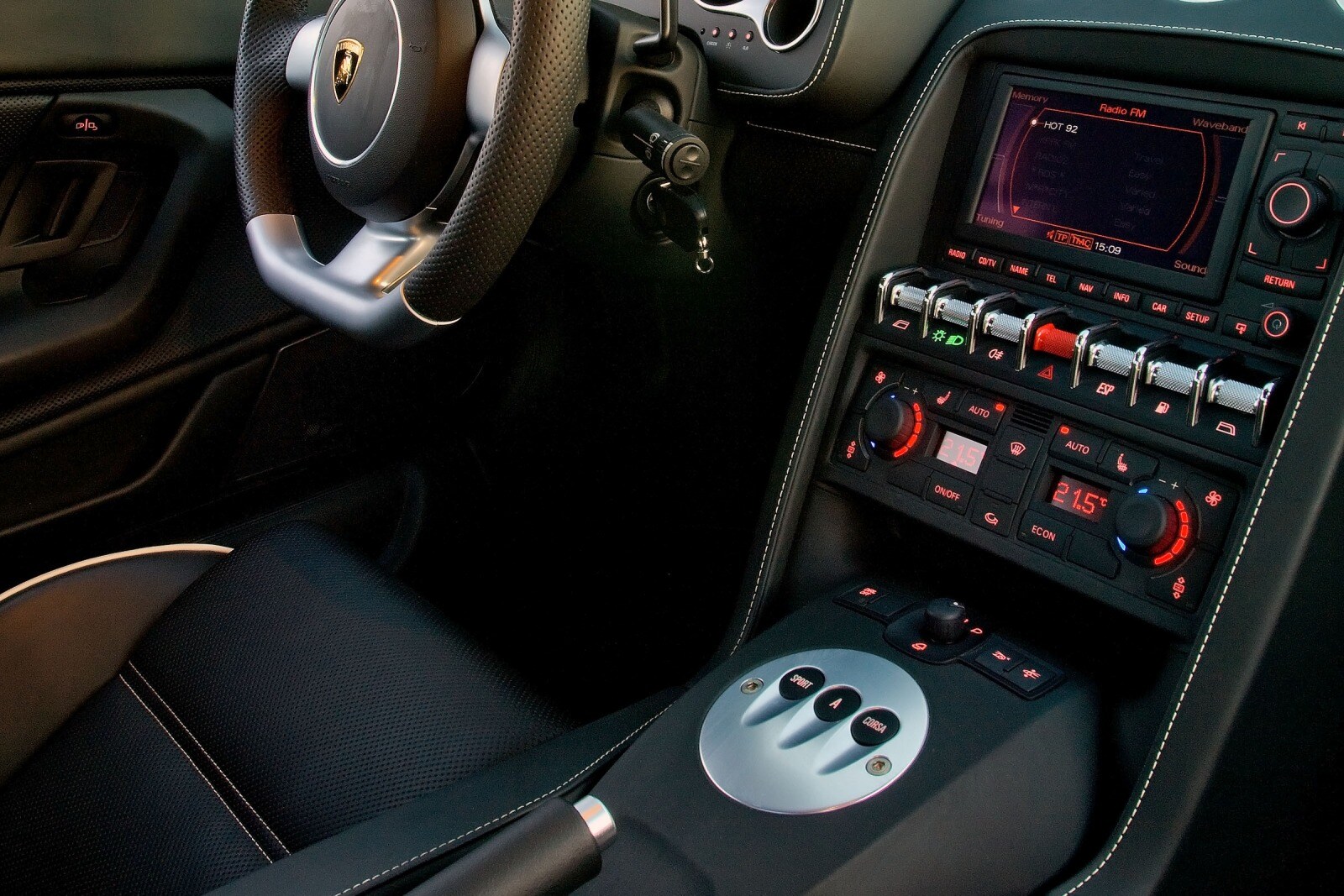 2012 Lamborghini Gallardo interior CC