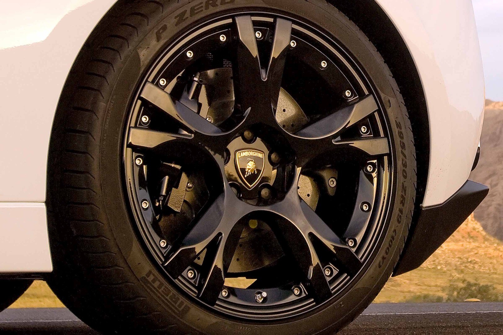 2012 Lamborghini Gallardo — OEM photo 4