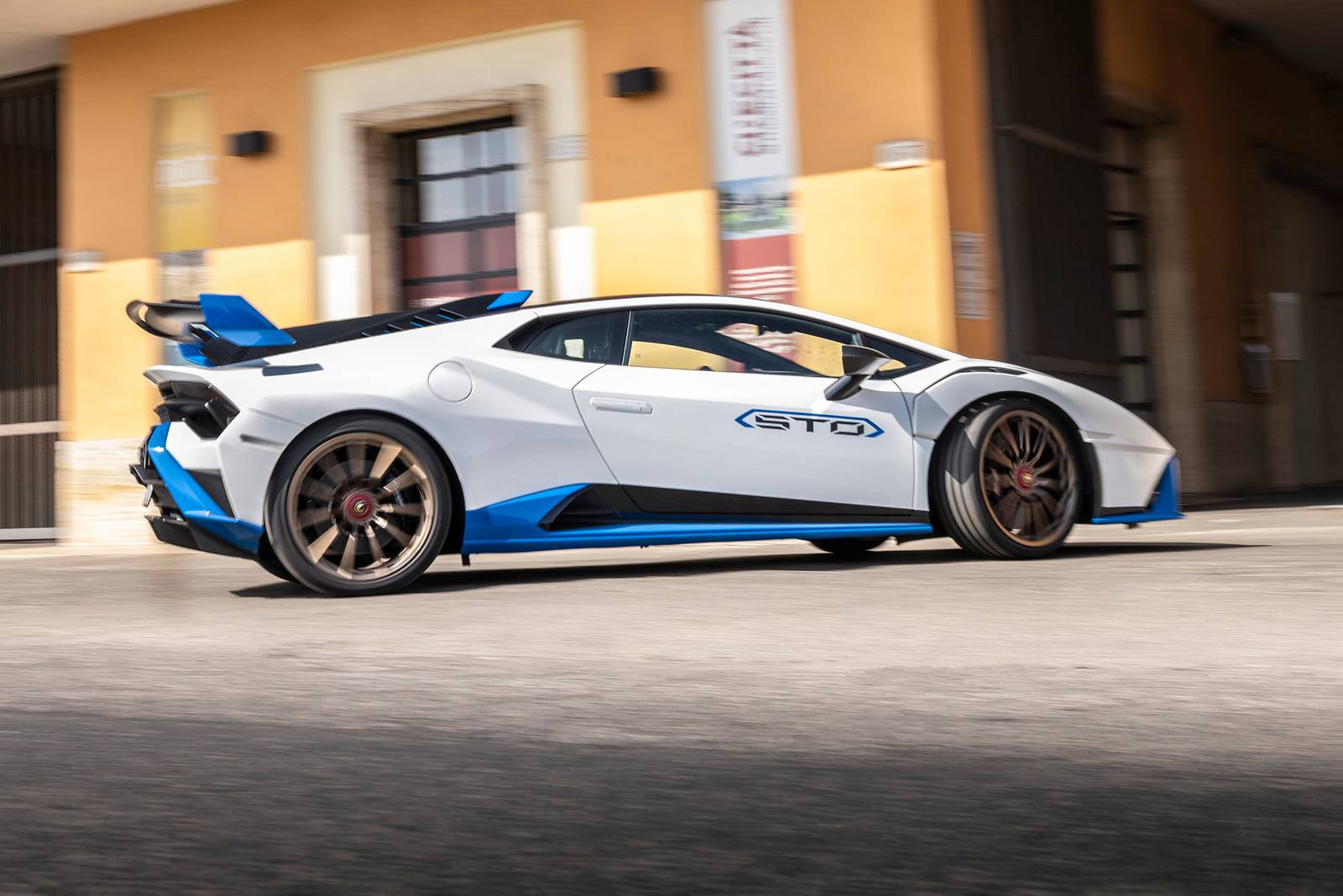 Lamborghini Huracan STO Coupe Profile