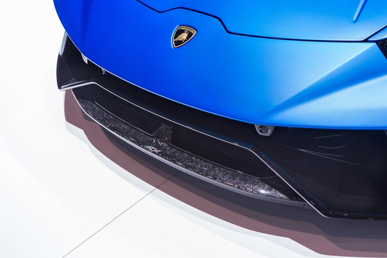 2019 Lamborghini Huracan exterior FBDG