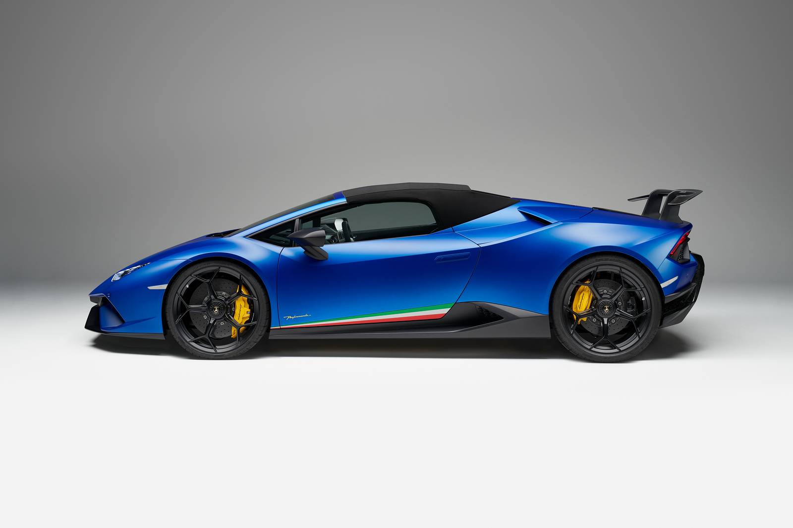 2019 Lamborghini Huracan exterior S