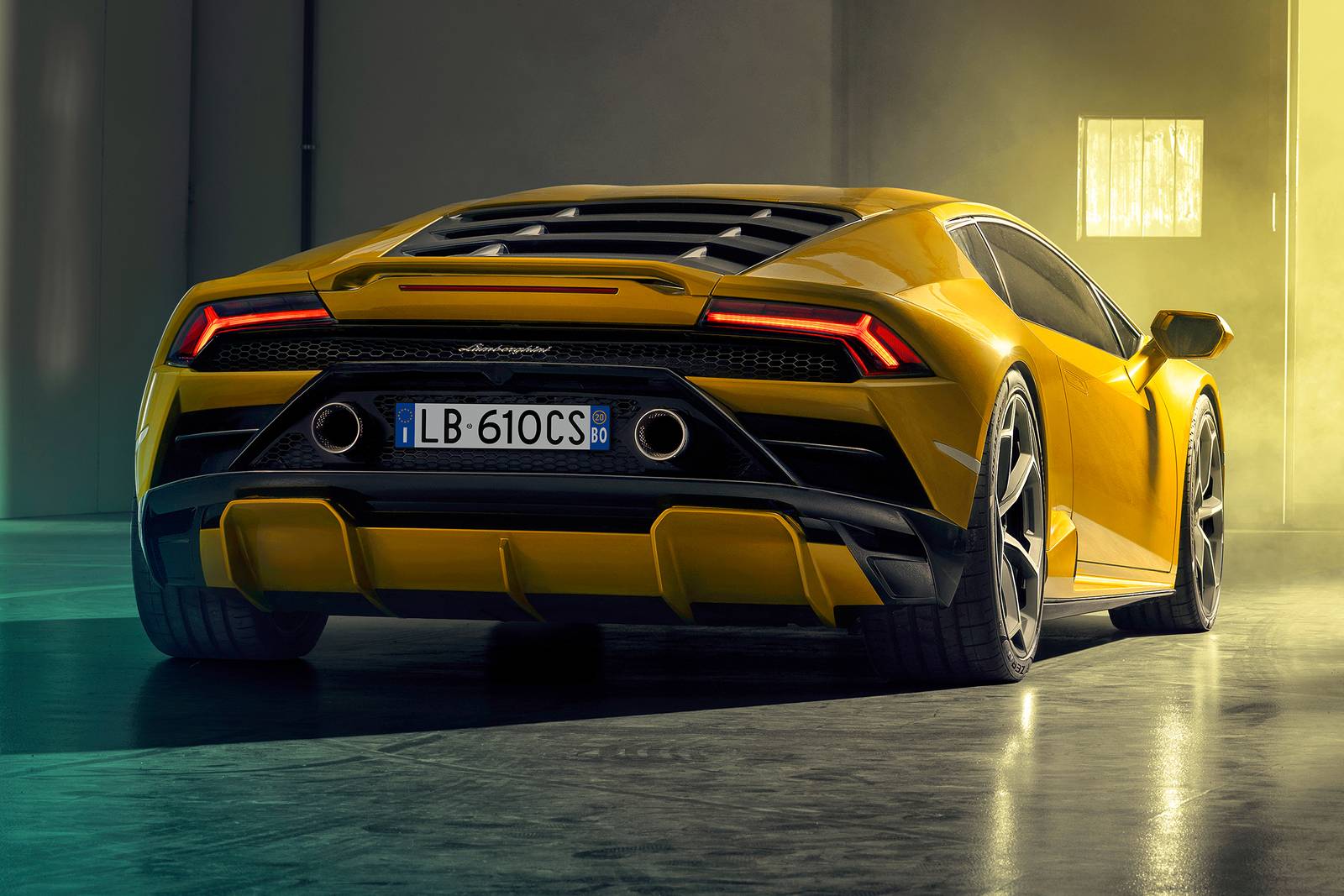 2021 Lamborghini Huracan — OEM photo 5