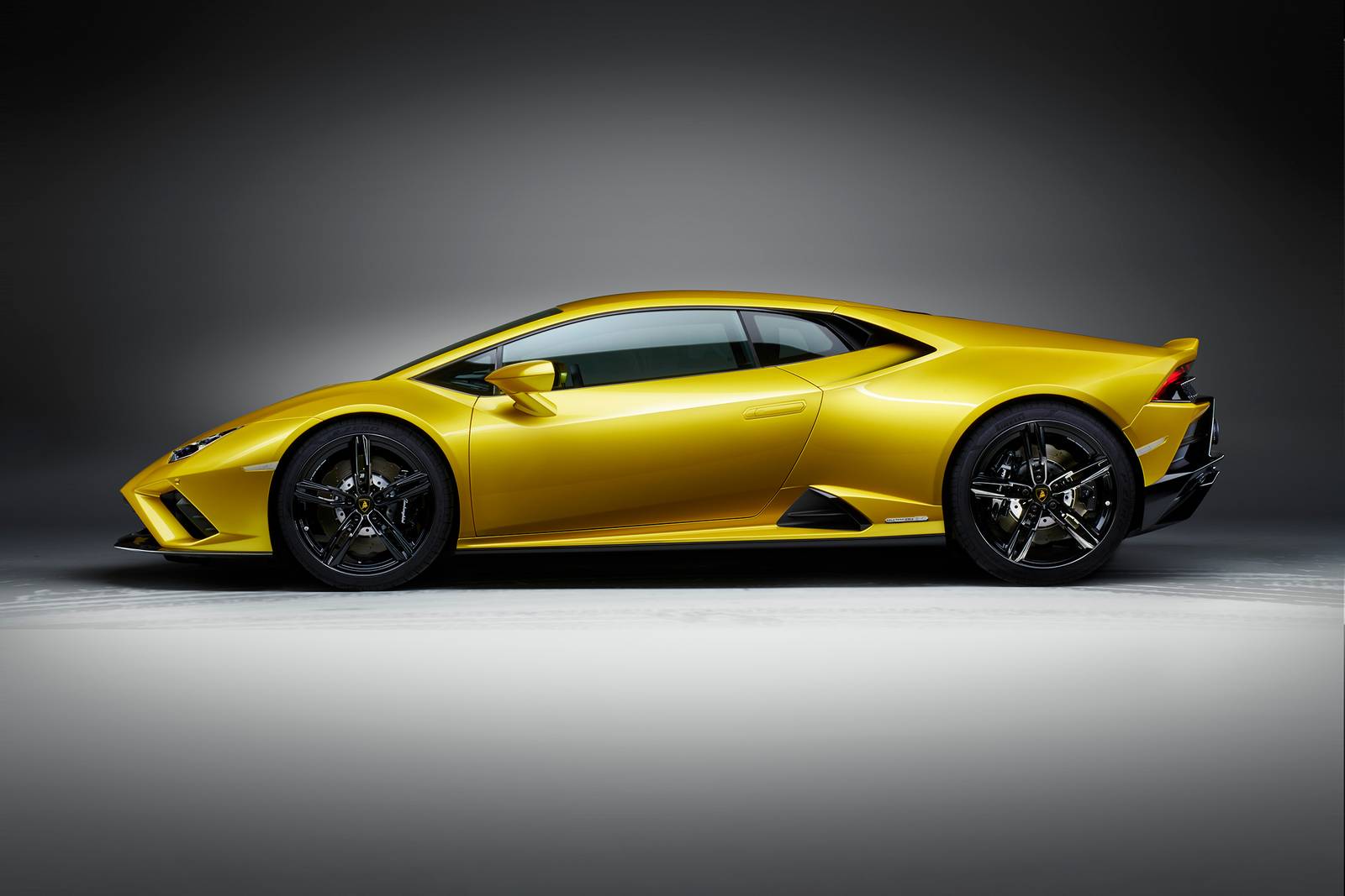 2023 Lamborghini Huracan exterior S