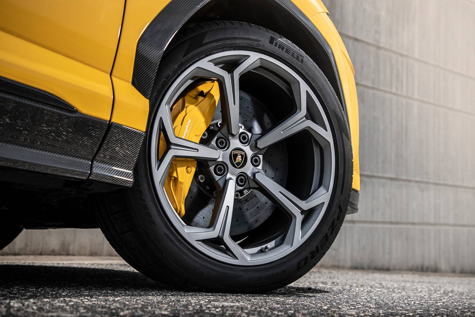 2022 Lamborghini Urus exterior W