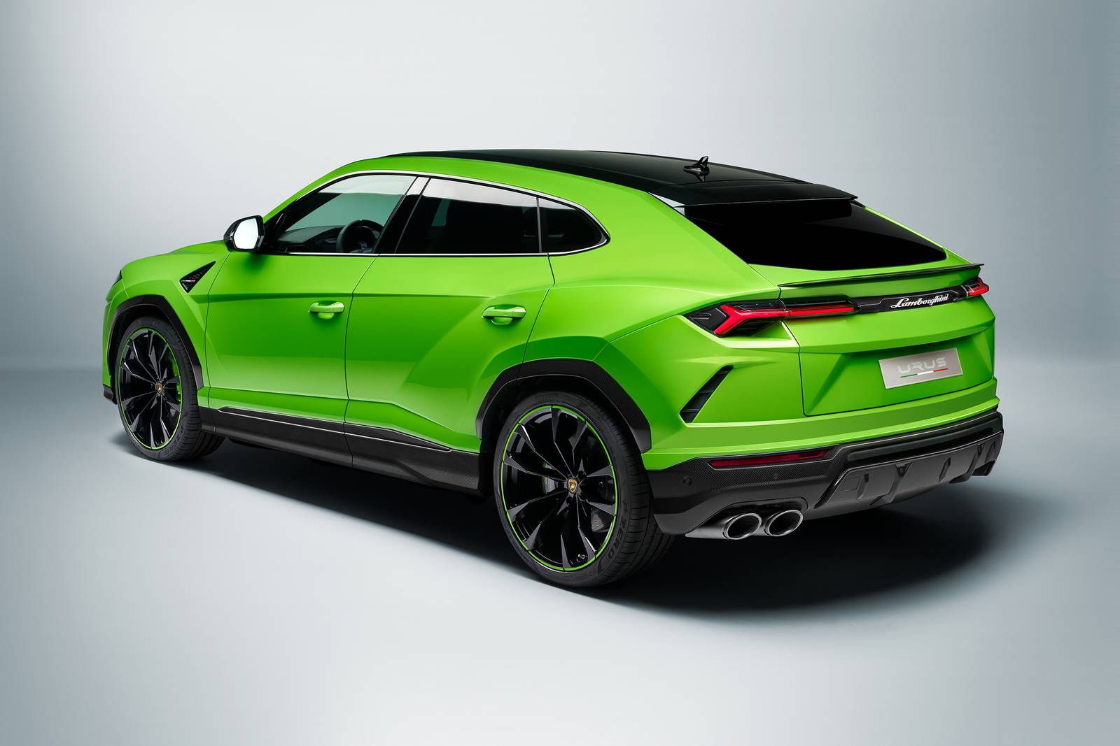 2022 Lamborghini Urus exterior F