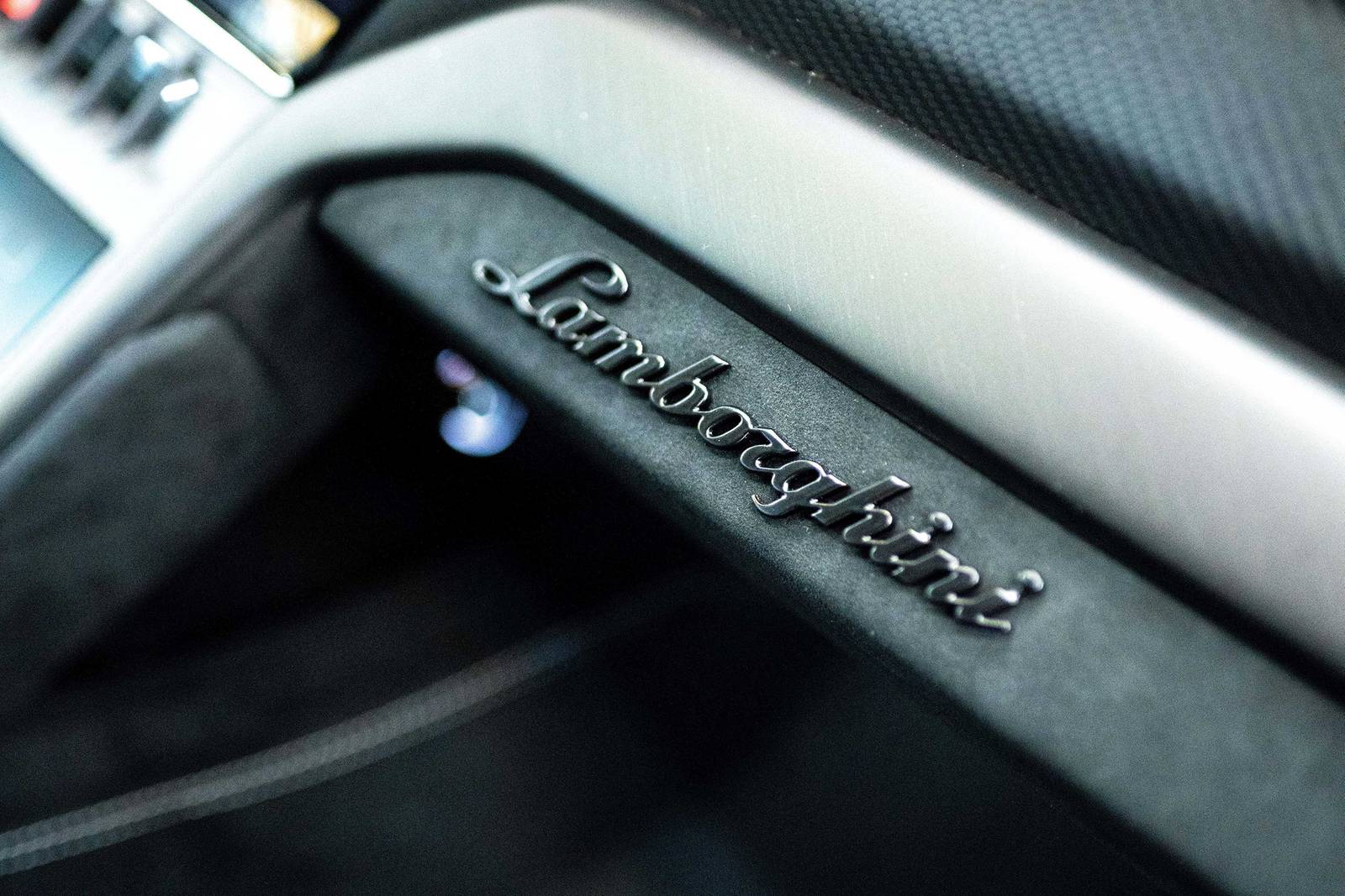 2023 Lamborghini Urus front safety DETAIL