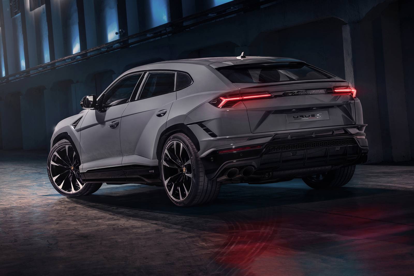 2023 Lamborghini Urus exterior F