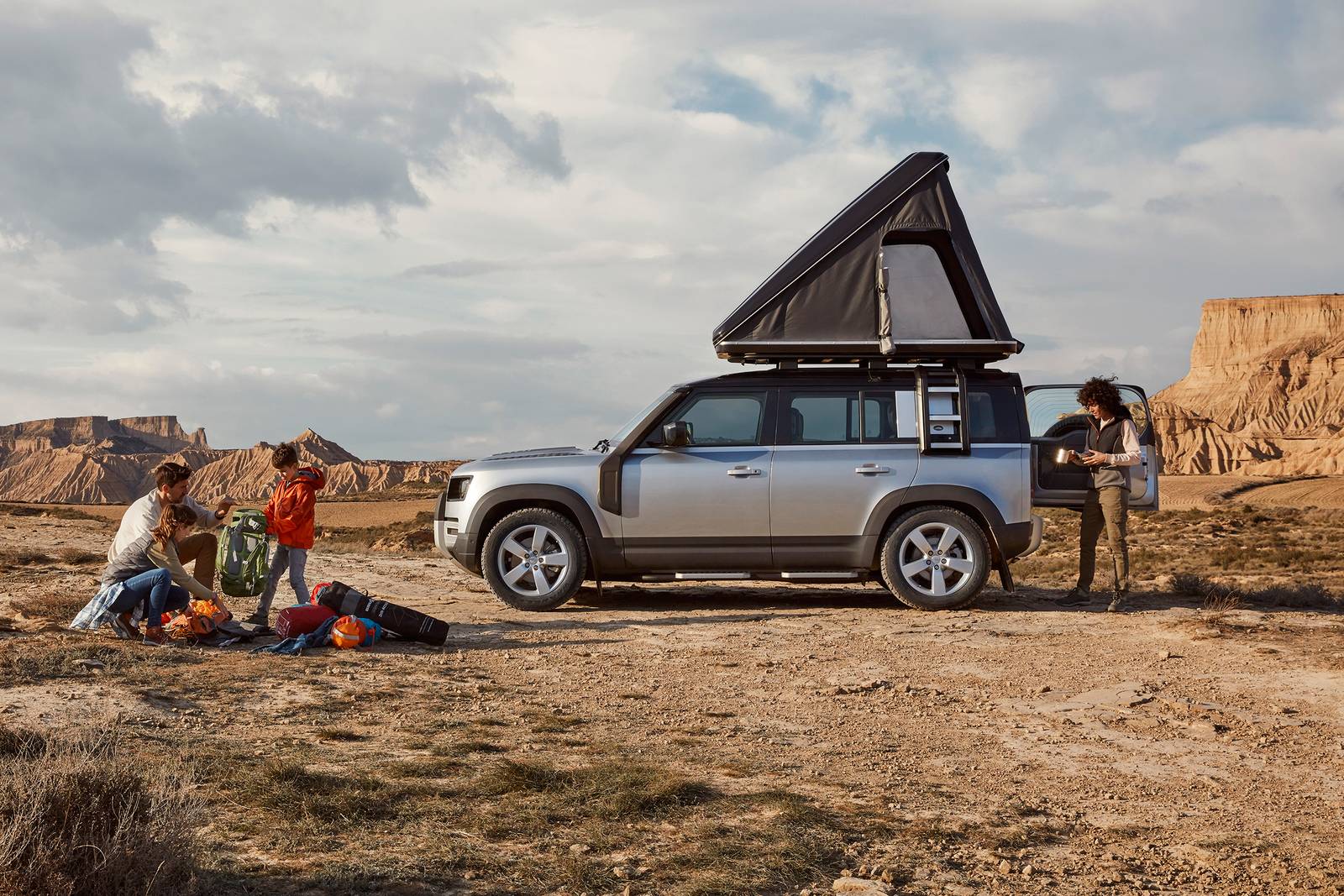 2020 Land Rover Defender — OEM photo 5