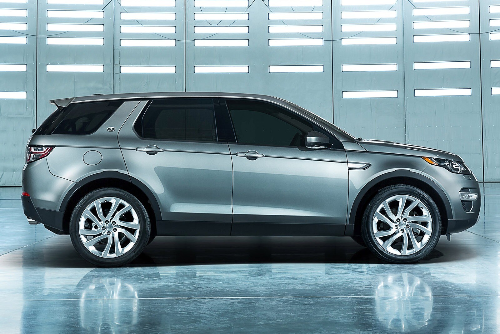 2015 Land Rover Discovery Sport 4dr SUV Exterior
