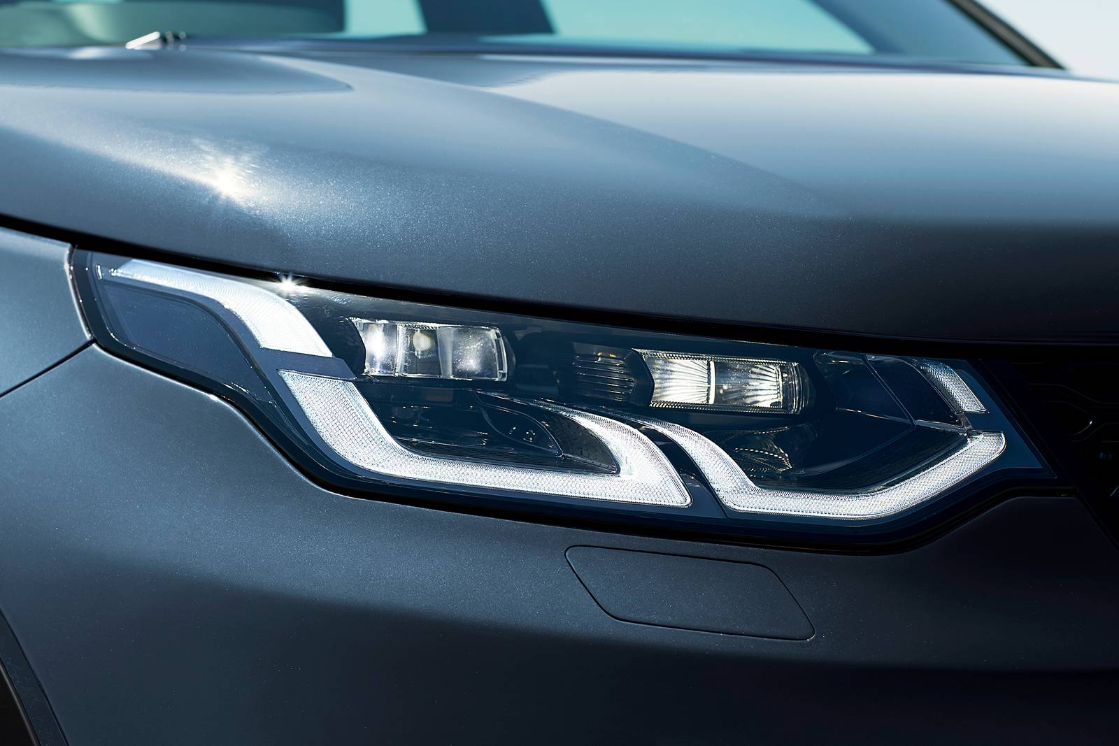 2020 Land Rover Discovery Sport exterior EDETAIL