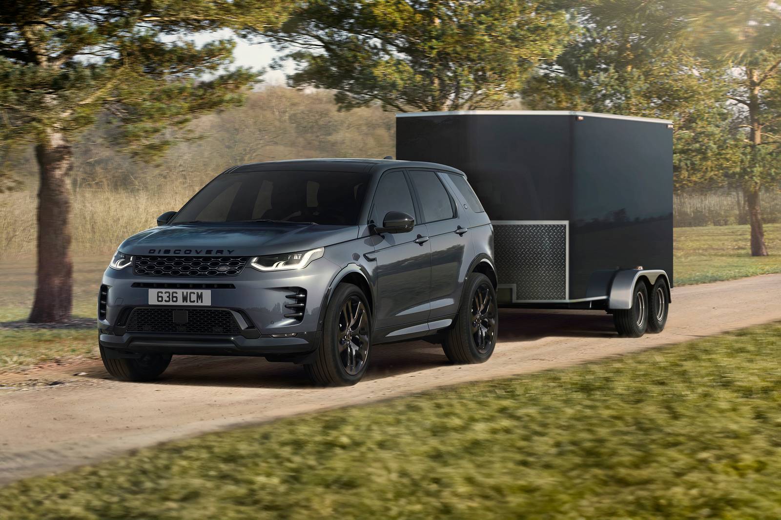 2023 Land Rover Discovery Sport exterior LIFE1