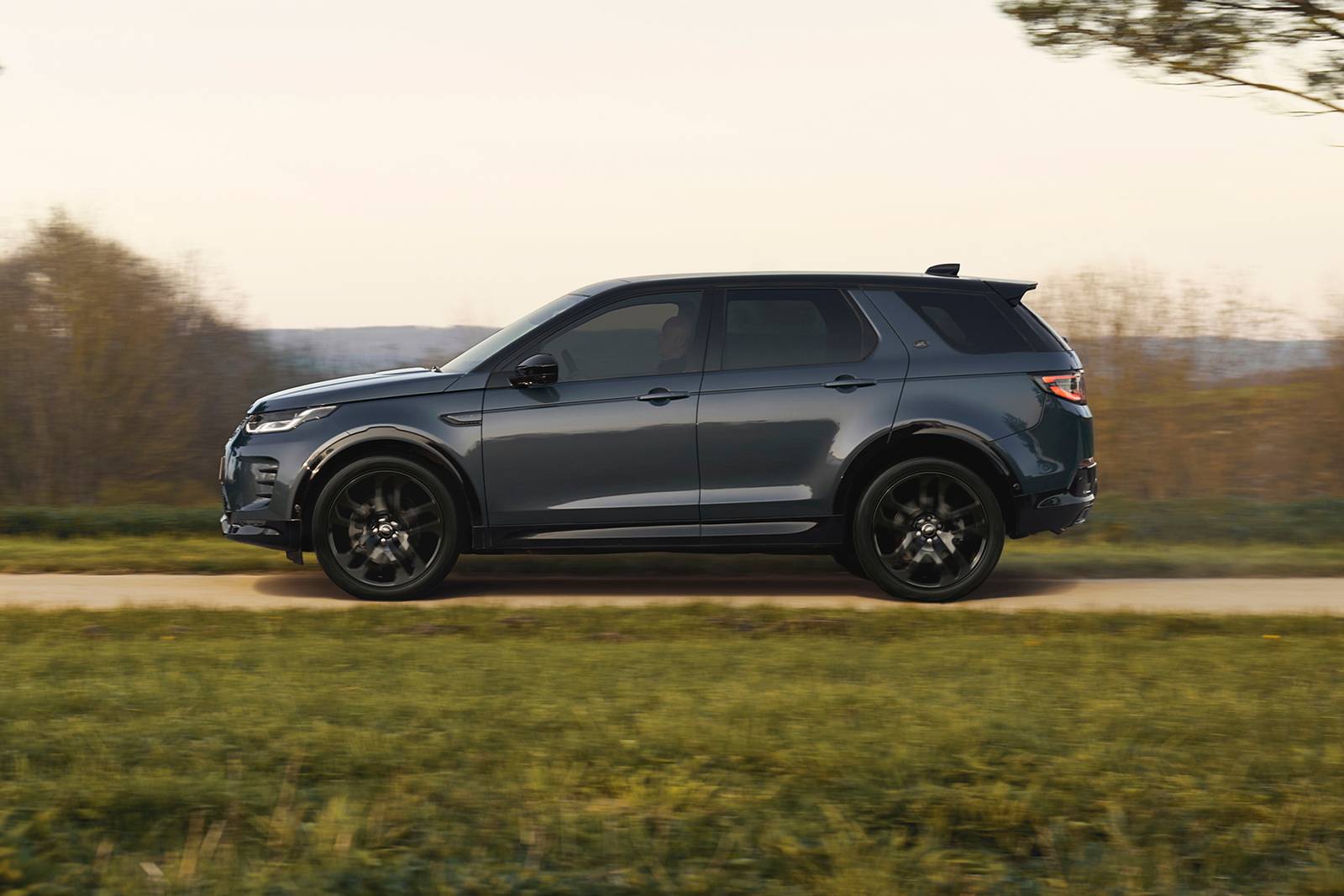 2023 Land Rover Discovery Sport exterior S