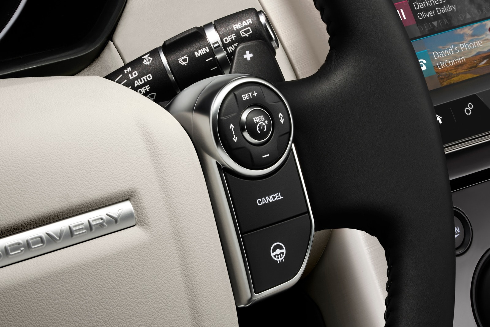 2017 Land Rover Discovery Sport interior AUXCTRL