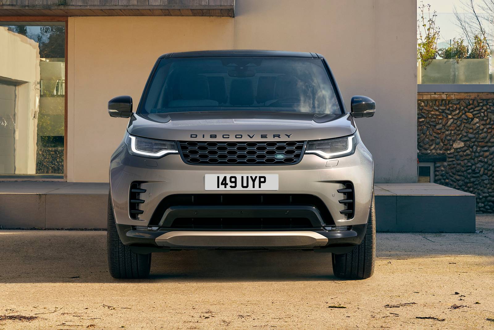 2021 Land Rover Discovery exterior F