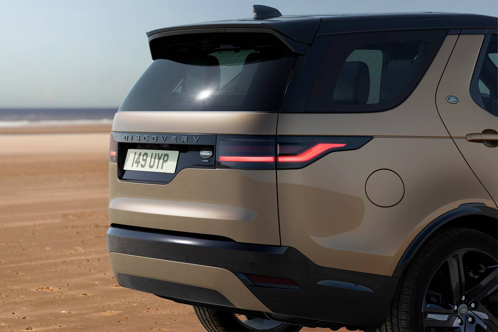 2023 Land Rover Discovery exterior EDETAIL