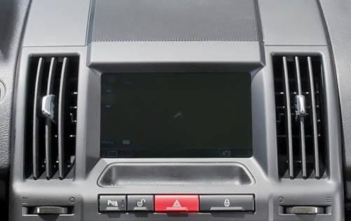 2012 Land Rover LR2 interior CC