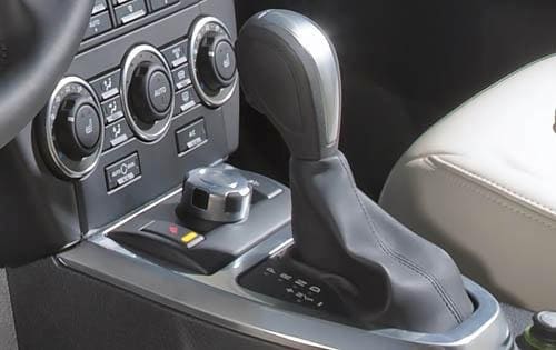 2012 Land Rover LR2 interior CC