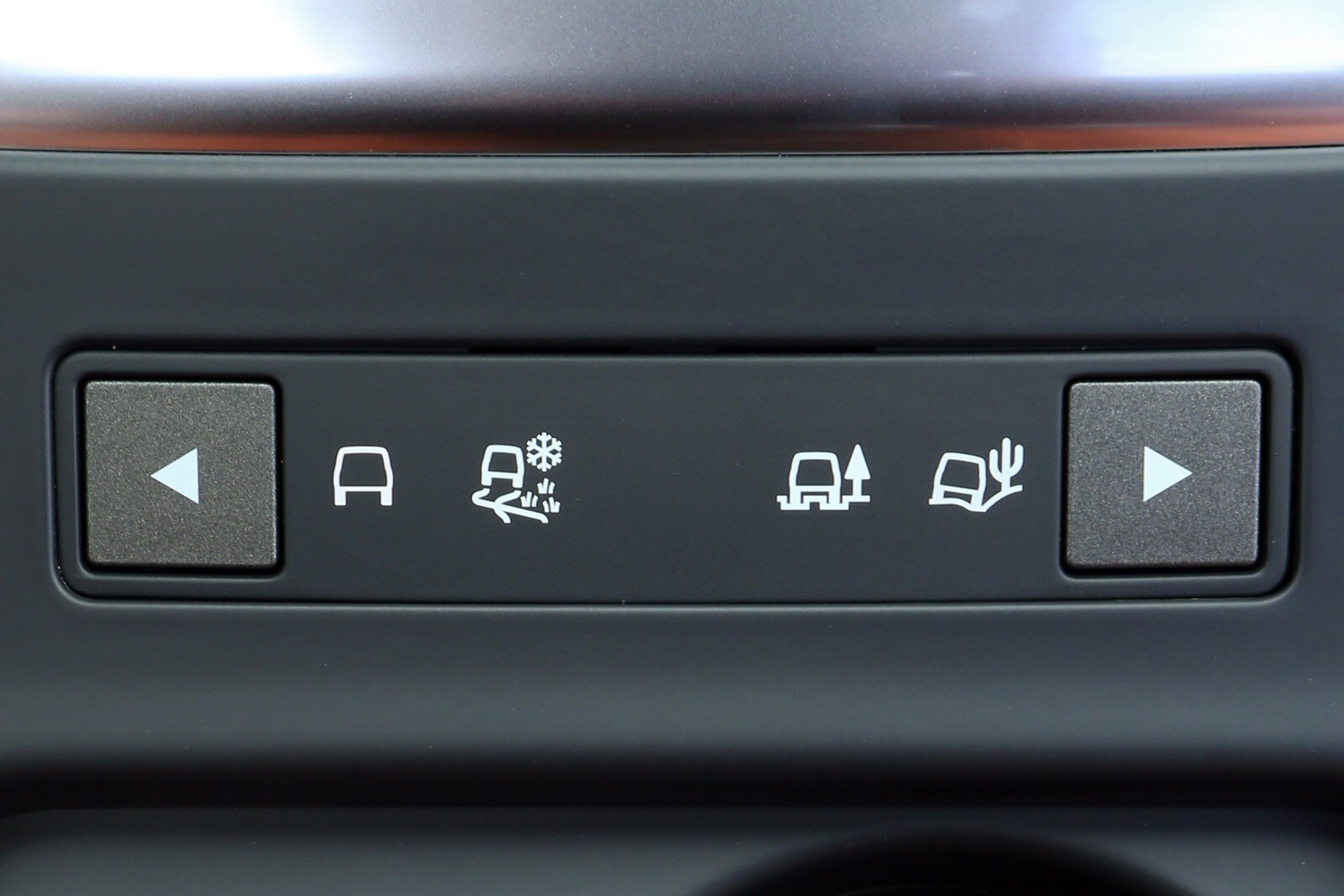 2014 Land Rover LR2 interior DETAIL