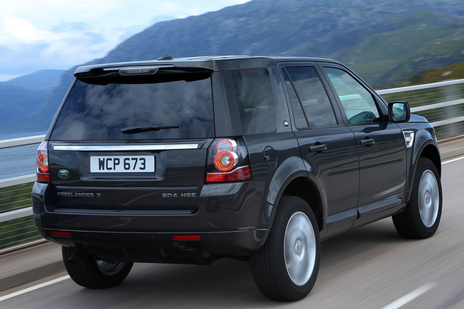2013 Land Rover LR2 4dr SUV Exterior