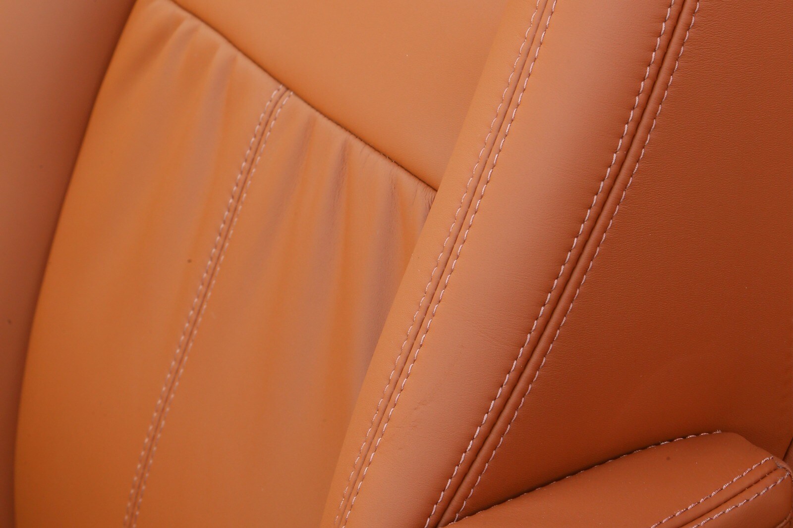 2014 Land Rover LR2 interior DETAIL