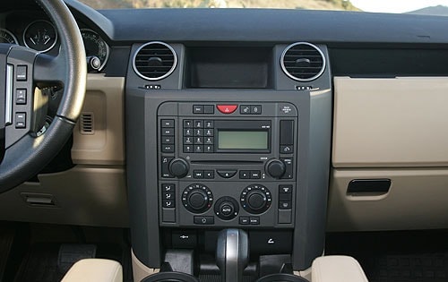 2005 Land Rover LR3 interior CC