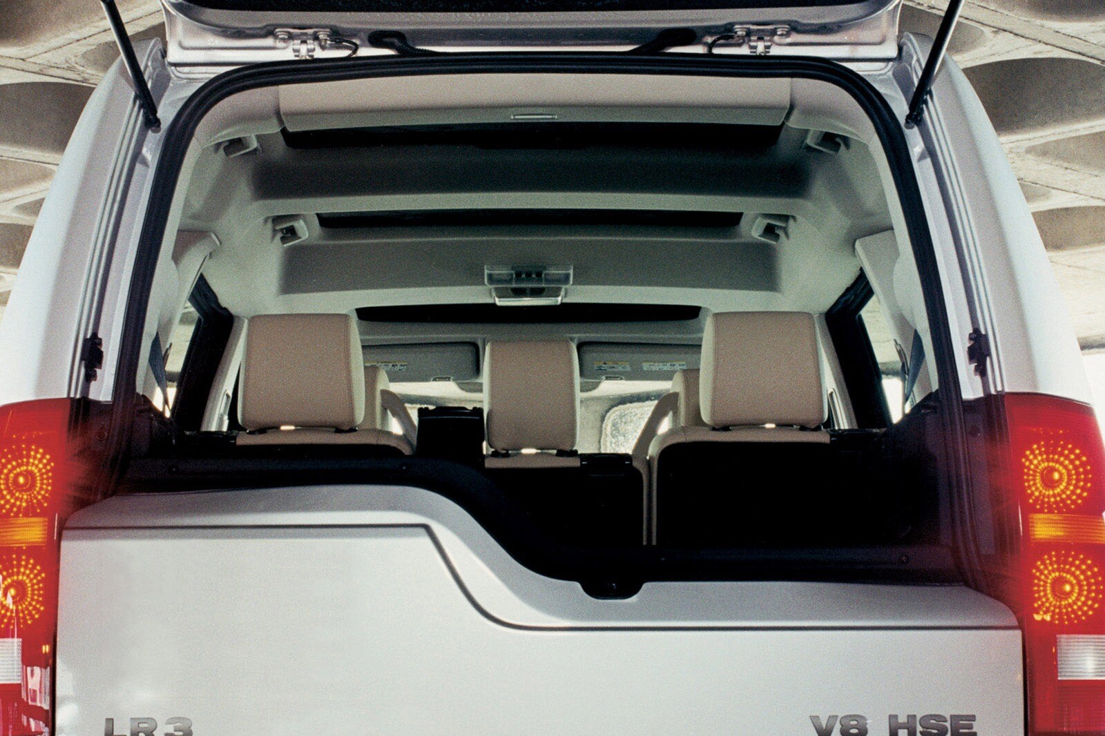 2007 Land Rover LR3 interior CARGO