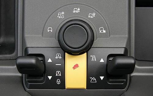 2009 Land Rover LR3 interior DETAIL