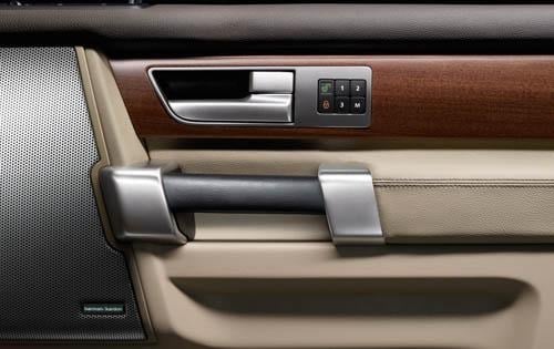 2010 Land Rover LR4 interior DETAIL