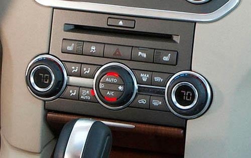 2011 Land Rover LR4 interior DETAIL
