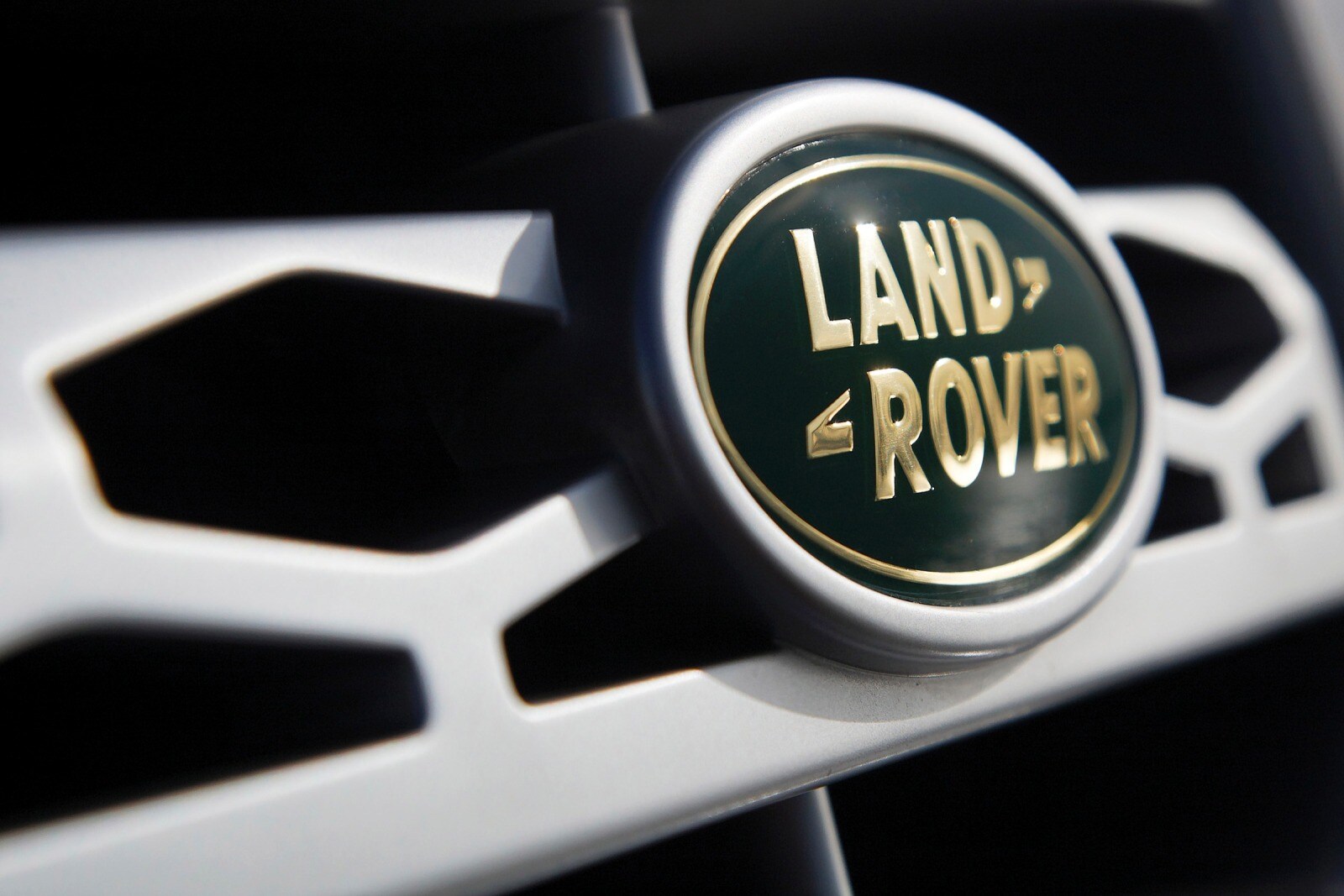 2013 Land Rover LR4 exterior FBDG