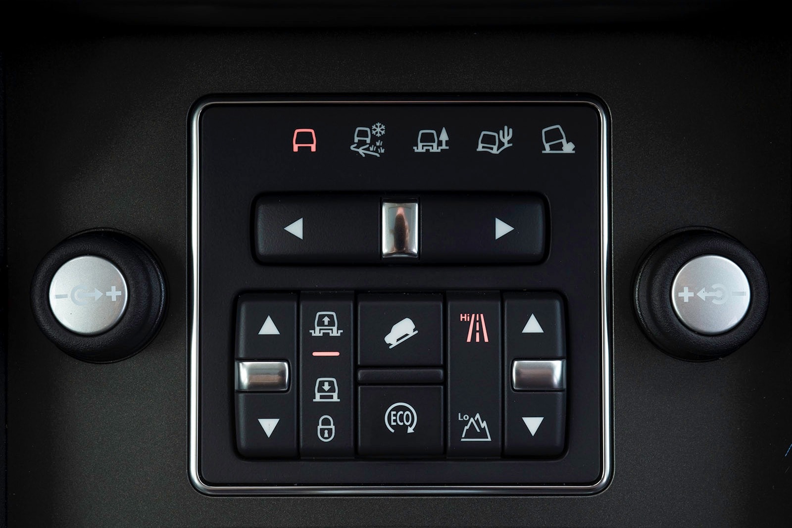 2014 Land Rover LR4 interior DETAIL