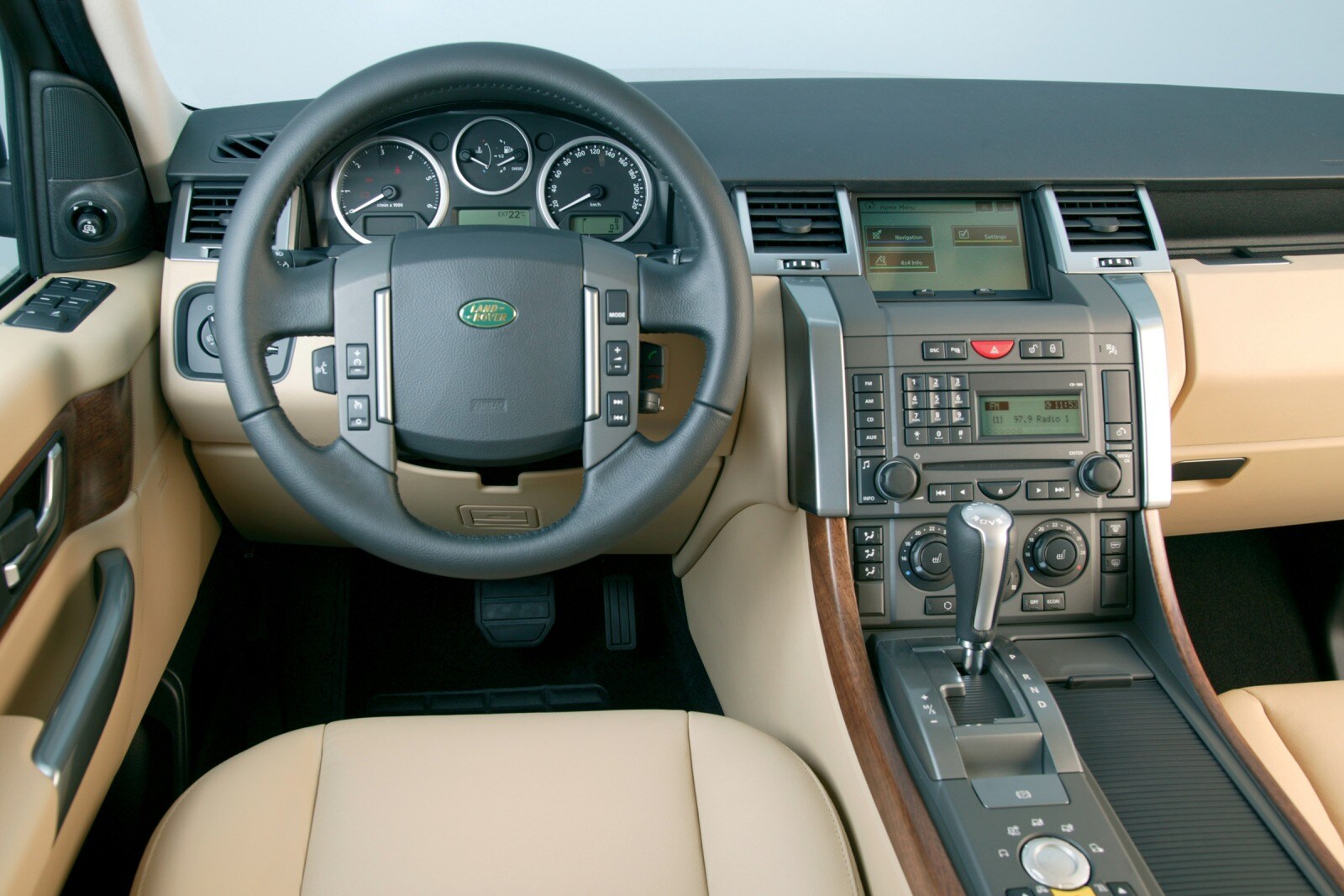2007 Land Rover Range Rover interior D