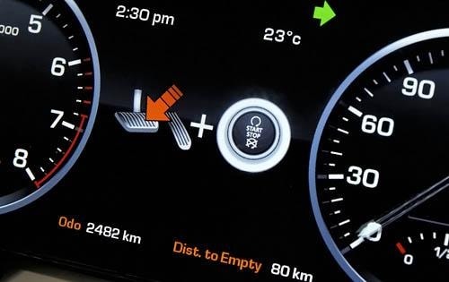 2010 Land Rover Range Rover interior DETAIL