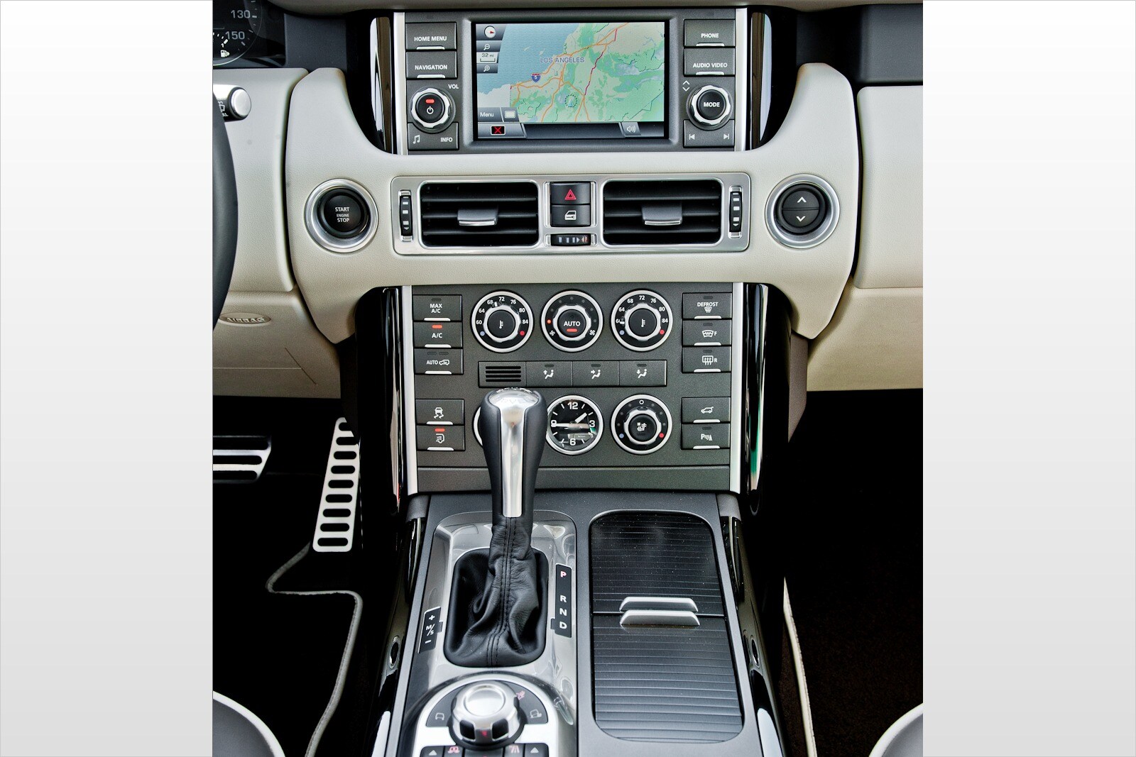 2012 Land Rover Range Rover interior CC