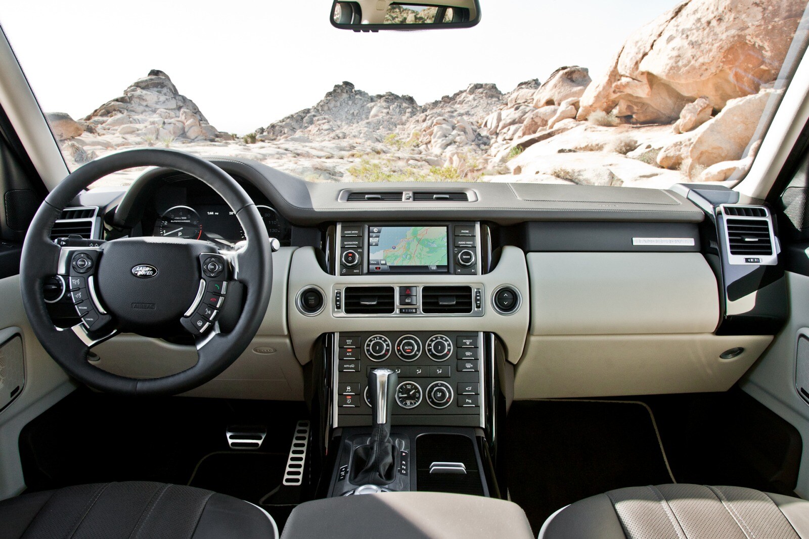 2012 Land Rover Range Rover interior I