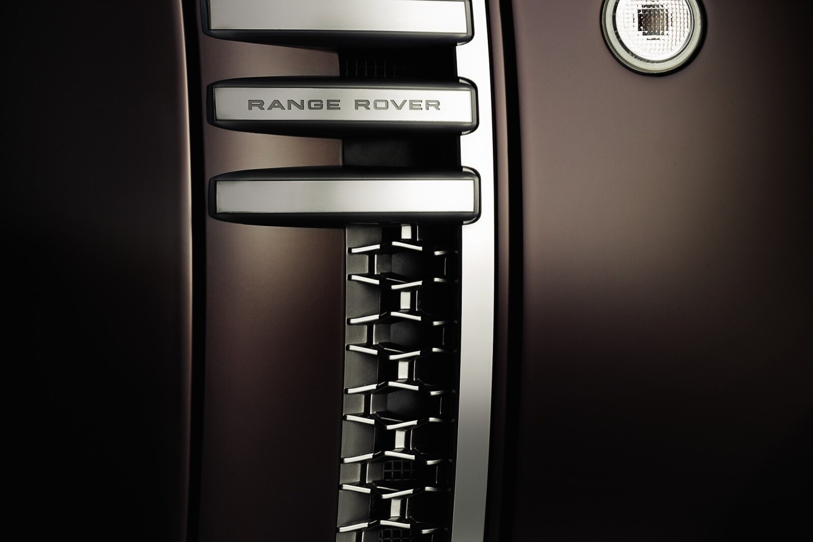 2012 Land Rover Range Rover exterior EDETAIL