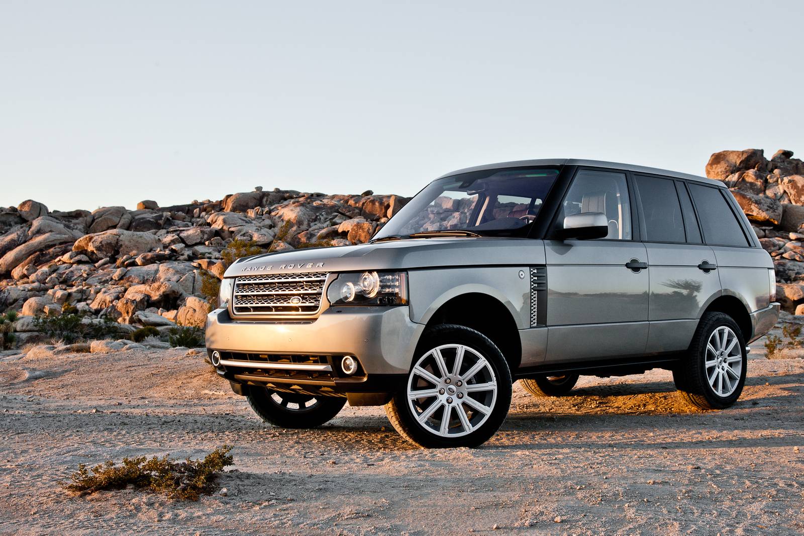 2012 Land Rover Range Rover exterior F