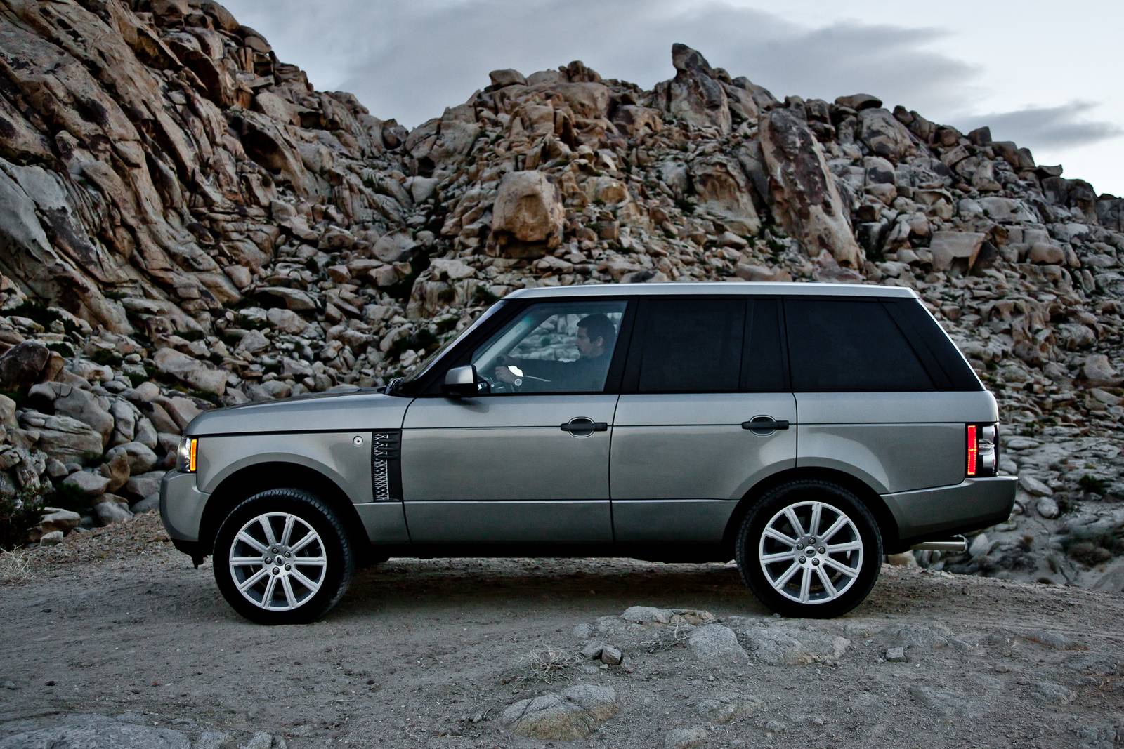 2012 Land Rover Range Rover Supercharged 4dr SUV Profile